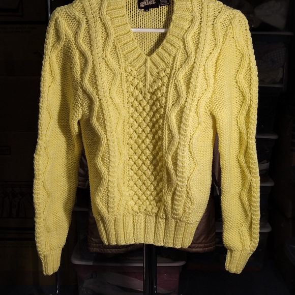 Gilet Sweaters - Yellow Cable Knit Sweater